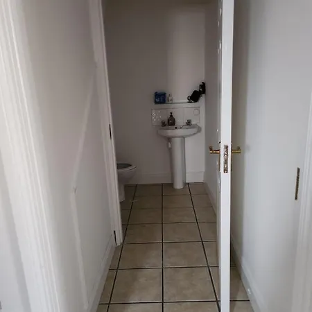 Nest Apartment *